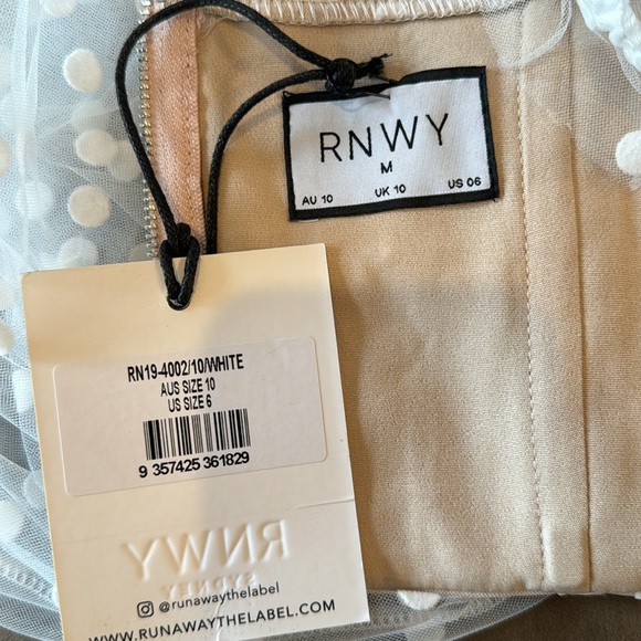 Runaway The Label Chloe White Spot Crop Top Size Medium NWTi - Picture 11 of 15